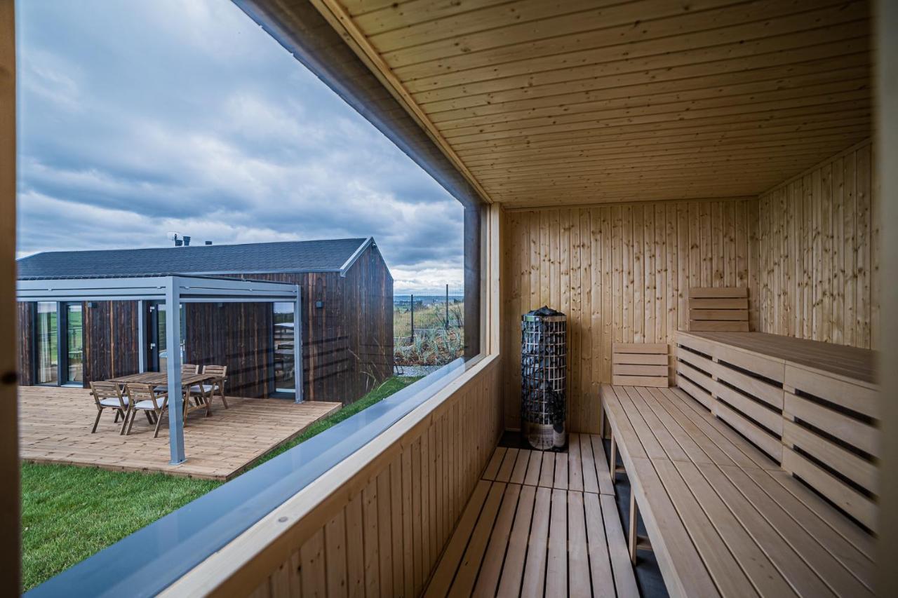 Nowe Domki Deluxe Z Widokiem Na Zatoke Z Basenem I Sauna Oslonino Dış mekan fotoğraf