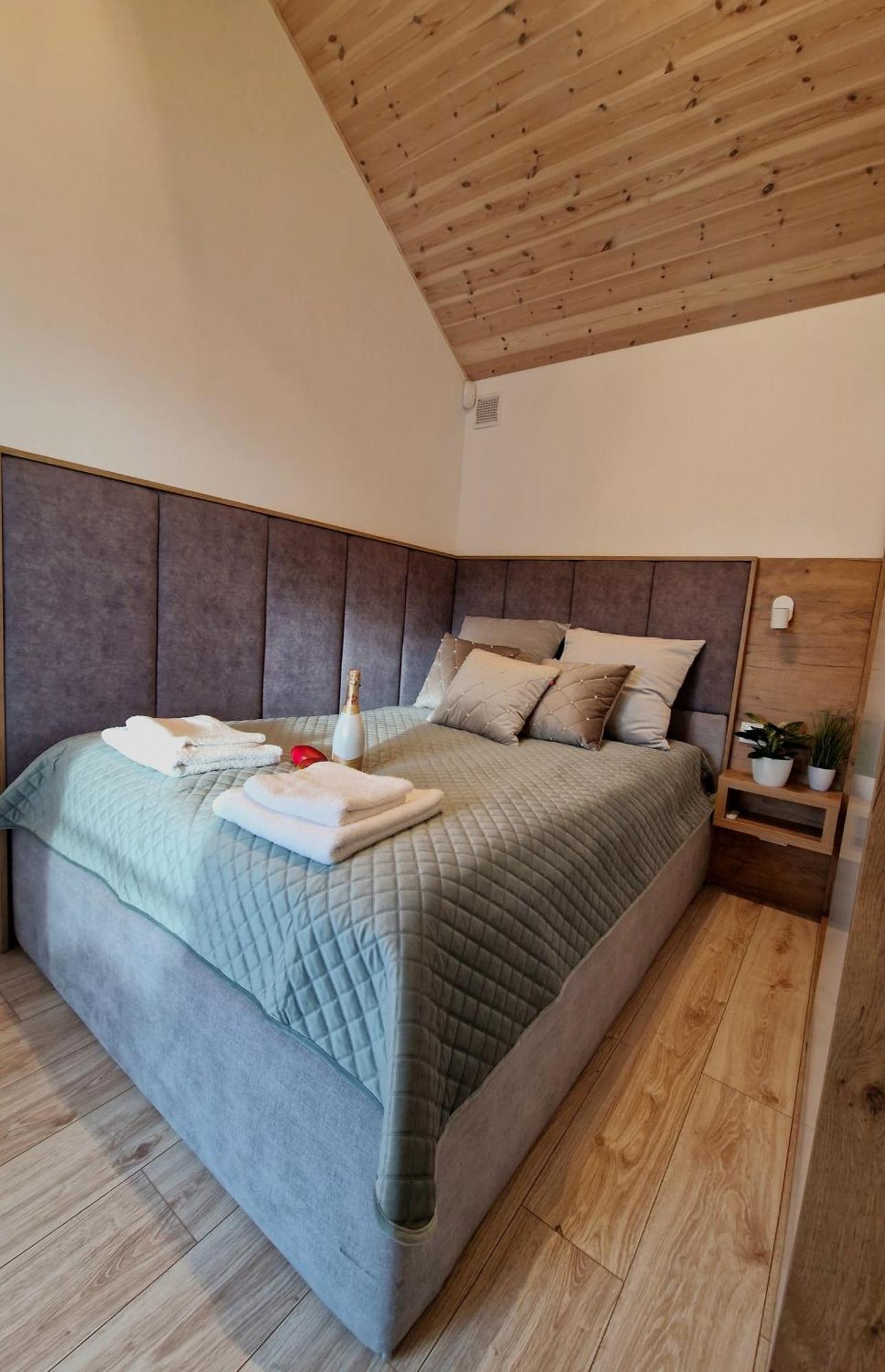 Nowe Domki Deluxe Z Widokiem Na Zatoke Z Basenem I Sauna Oslonino Dış mekan fotoğraf